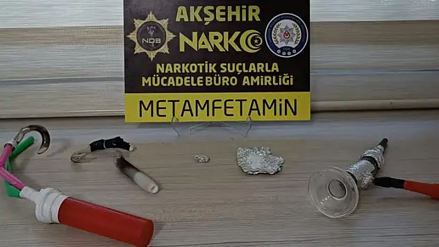 Akşehir'de uyuşturucu tacirlerine operasyon: 5 gözaltı
