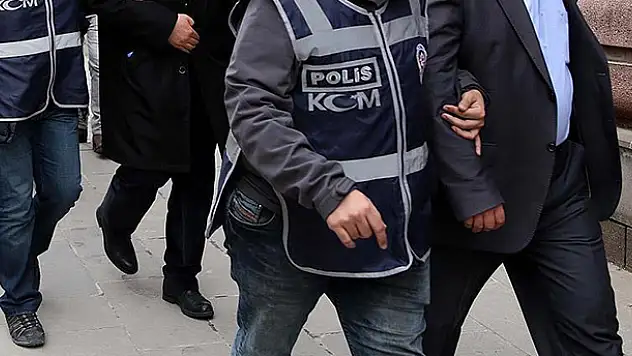 Akşehir'de  zabıt katibi ile  ilçe vaiz tutuklandı