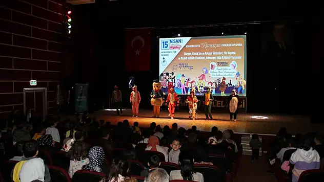Akşehir'deki son Ramazan eğlencesinde çocuklar doyasıya eğlendi
