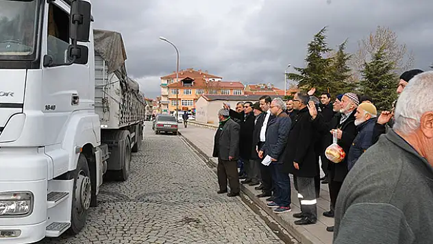 Akşehir'den Suriye İdlip'e 1 Tır Yardım