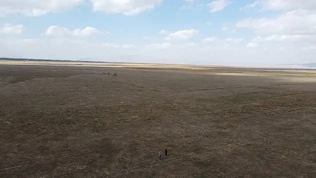 Akşehir Gölü'nde sular tamamen çekildi ! Gölün kurtarılması için acil eylem planı çağrısı