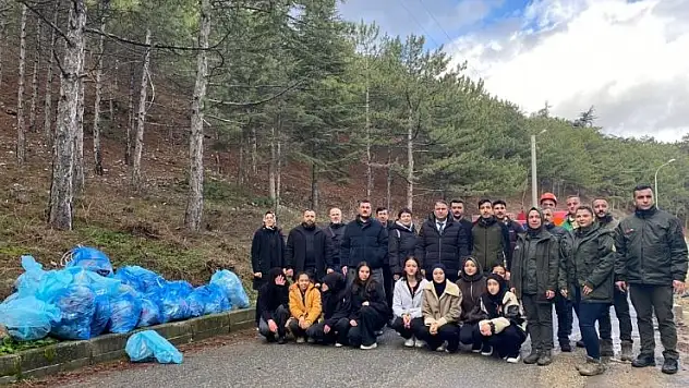 Akşehir Kız Anadolu İmam Hatip Lisesi'nden çevreye destek