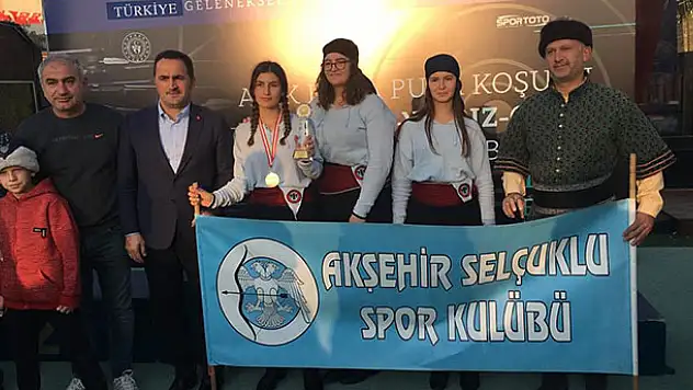 Akşehir şampiyonlukla döndü