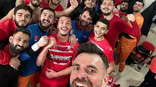 AKŞEHİR YERİNİ KORUDU
