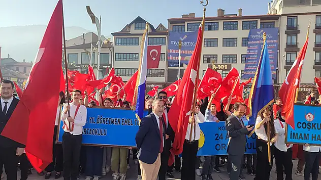 Akşehir'de 29 Ekim kutlamaları

