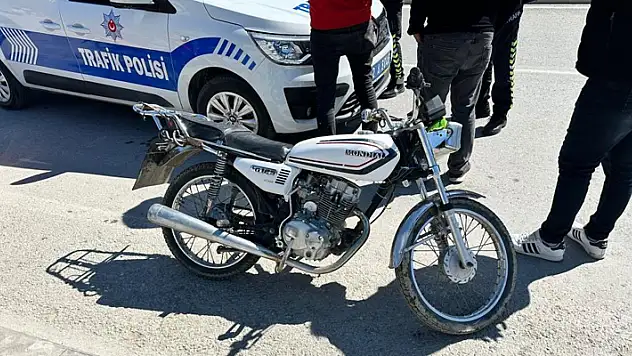 Akşehir'de kural tanımayan motosiklet sürücülerine ceza
