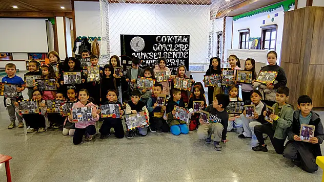 Akşehir'de minik kalpler Atatürk'ü andı