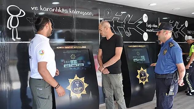 Akşehir'de narkotik tırında vatandaşlar bilgilendirildi
