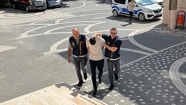 Akşehir'de uyuşturucu operasyonu: 3 gözaltı, 1 tutuklama