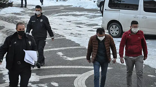 Akşehir'de uyuşturucu operasyonunda 3 kişi tutuklandı
