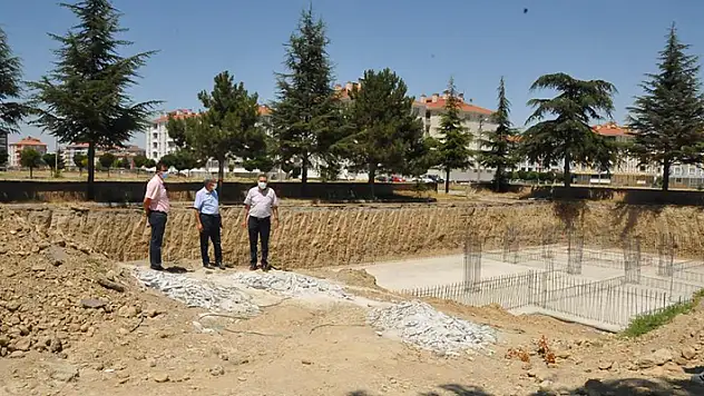Akşehir'deki 9 okulun yeni binalarının inşaatı sürüyor
