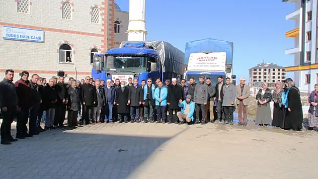 Akşehir'den depremzedelere 2 kamyon yardım
