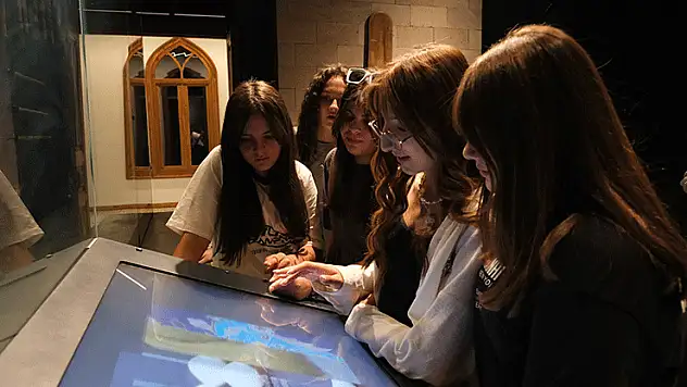 Akşehir'den gelen LİMA öğrencileri 'Konya Rota Gezisi'ne katıldı