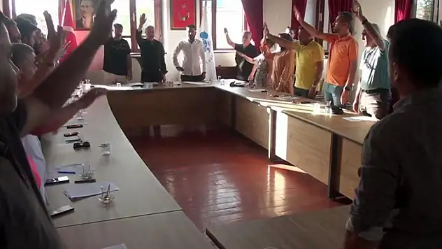 Akşehirli Şehit Selçuk Özer'in ismi ayakta oylanarak parka verildi
