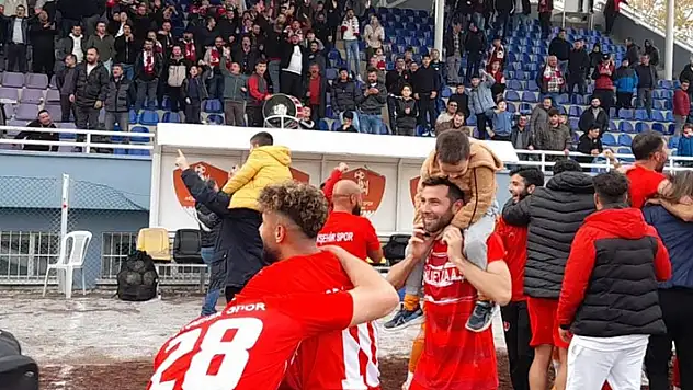 AKŞEHİRSPOR ÇIKIŞTA SARAYÖNÜ DÜŞÜŞTE!
