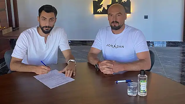 Akşehirspor'dan forvet transferi