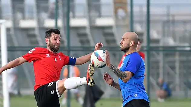 Akşehirspor'un kampı sürüyor
