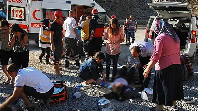 Akseki-Seydişehir Yolunda Feci Kaza: 2 ölü, 4 yaralı