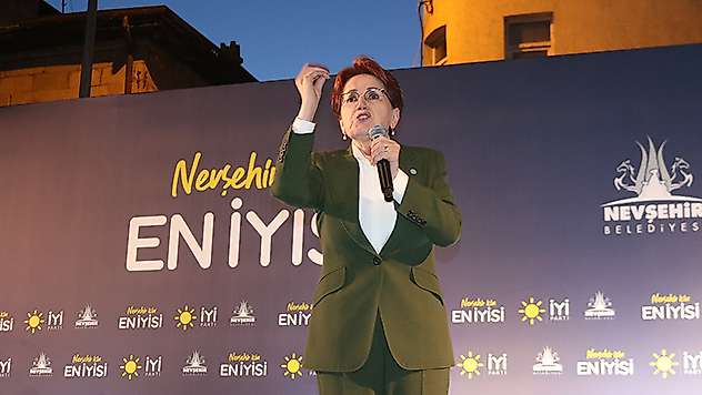 Akşener: Seçilmesine vesile olduklarımızın birer hırsız olduğunu anladığımızda çektiğimiz acıyı anlatamam