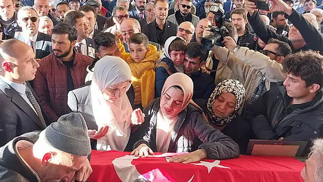 Akşener, vefat eden Konya İl Başkanı Tozoğlu'nun cenazesine katıldı