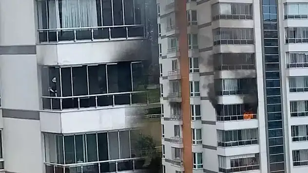 Akülü araba bir anda alev aldı! Minik çocuk ölümden döndü
