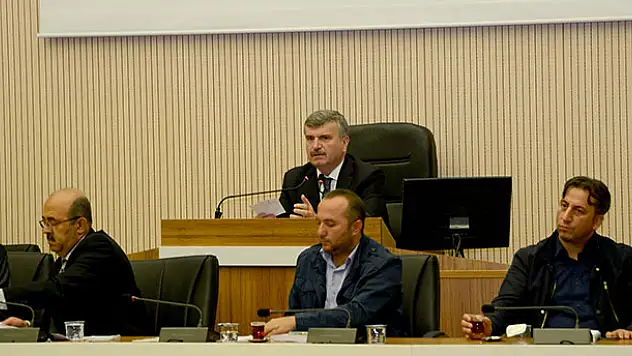 Akyürek: 'Altyapıda hedeflerimizin üzerine çıkıyoruz'