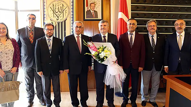 Akyürek: 'Konya kültürümüzü ve değerlerimizi tanıtan önemli bir şehir'