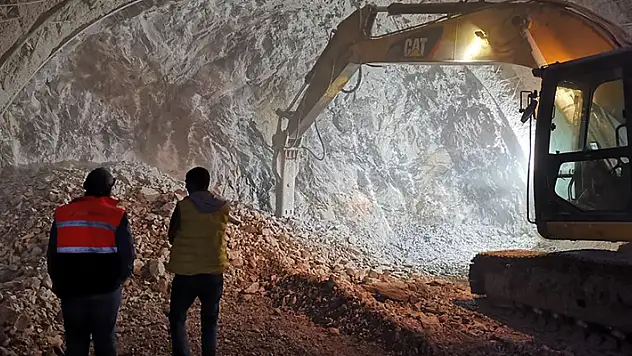 Alacabel Tüneli'nde çalışmalar sürüyor
