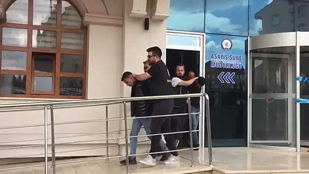 Alacak verecek kavgasında 1 kişiyi öldüren şüpheliler tutuklandı