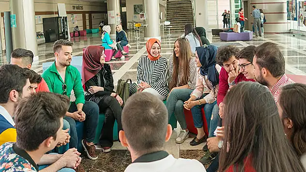 Alanında uzman mezunlar yetiştiriyor