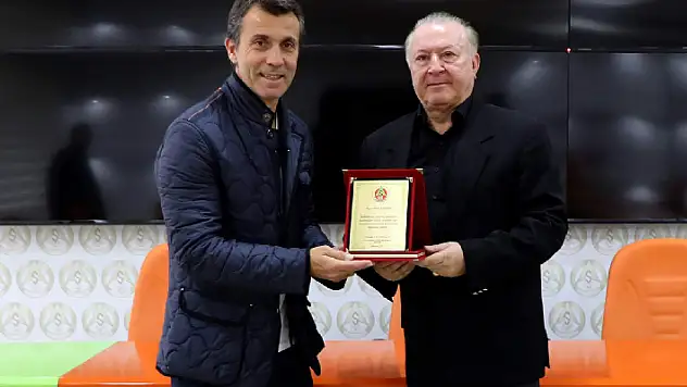 Alanyaspor'da Bülent Korkmaz ayrıldı 