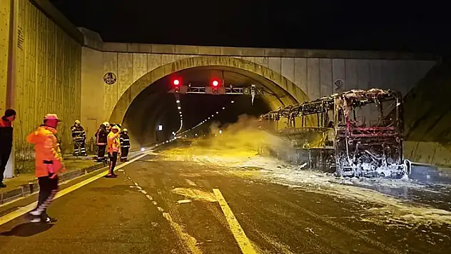Alevlere teslim olan yolcu otobüsünde hastaneye kaldırılan yolcu sayısı 16'ya yükseldi
