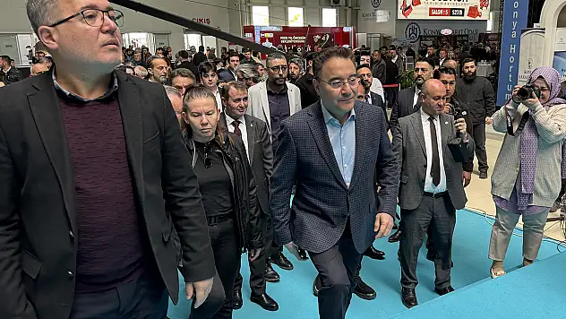 Ali Babacan, Konya Tarım Fuarı'nı gezdi