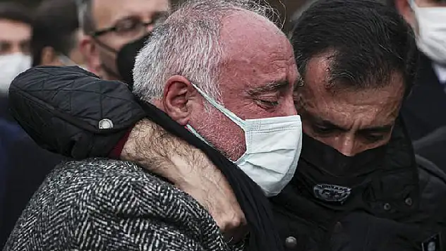 Ali Çalık: İlhan Palut'a sahip çıkın 
