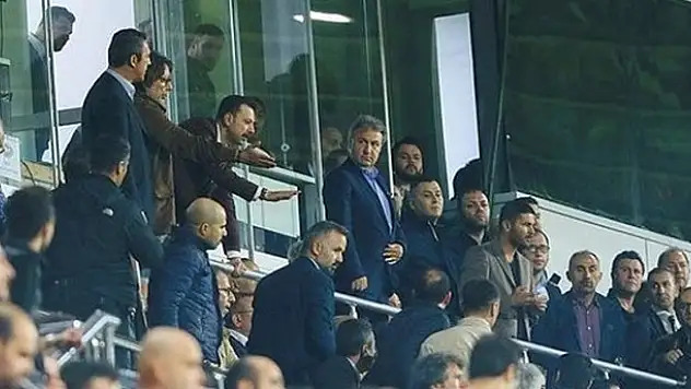 Ali Koç ve Göztepeli taraftarlar arasında gerginlik