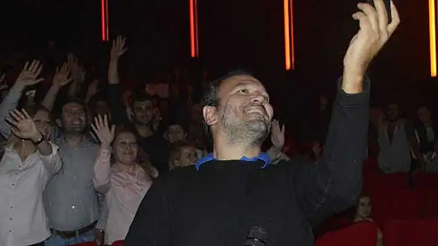 Ali Sunal'dan Bursa'ya 'Hayat Öpücüğü'