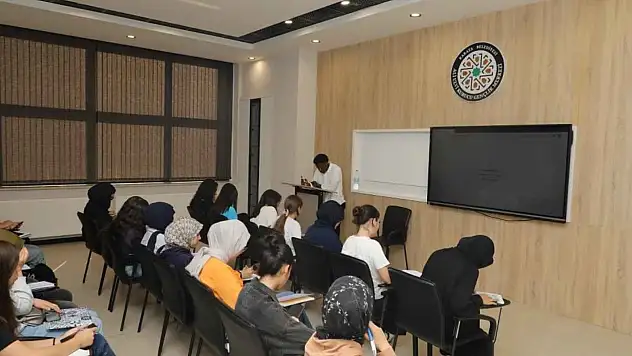 Ali Ulvi Kurucu Gençlik Merkezi'nde bahar dönemi kayıtları başlıyor