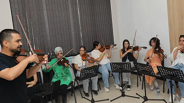 Ali Ulvi Kurucu Gençlik Merkezi'nde güz dönemi kayıtları başlıyor