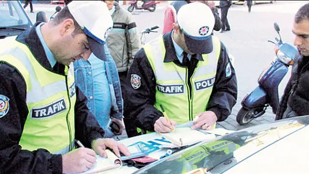 Alkollü araç kullanmanın cezası 876 liraya çıkıyor