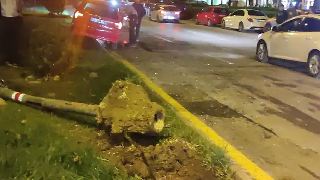 Alkollü sürücü yayalara çarptı: 1 ölü, 1'i ağır 2 yaralı