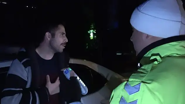 Alkollü sürücünün sorusu polisleri şaşkına çevirdi! Ben terörist miyim?