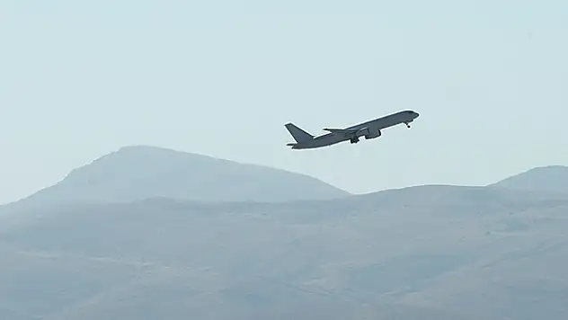 Alman milletvekilleri Konya 3. Ana Jet Üssü'nden ayrıldı
