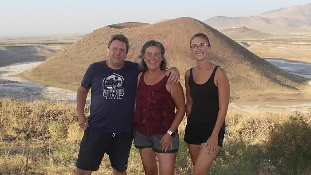 Alman turist aile, Meke Gölü'nde
