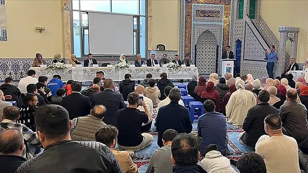 Almanya'da ilk kez 'Açık Öğretim İmam Hatip Lisesi' açıldı
