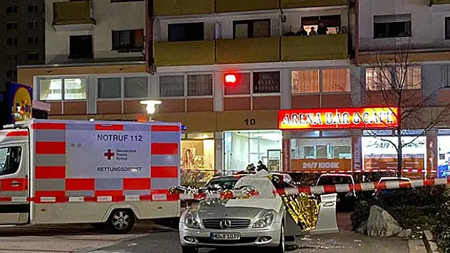 Almanya'da silahlı saldırılar: 11 ölü