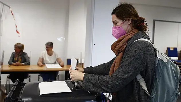 Almanya sandık başında! 16 yıllık Merkel dönemi resmen bitiyor