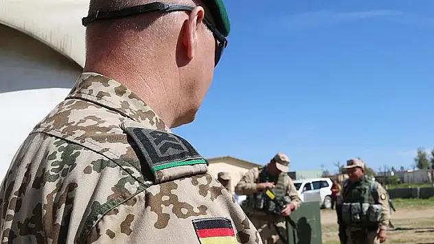 Almanya'da 'askerlik hizmetinin modernizasyonu' tartışılıyor