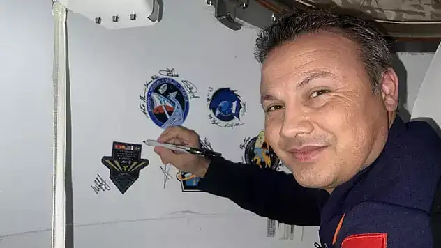 Alper Gezeravcı'dan yeni paylaşım: Uzayın sonsuzluğunda Türk imzası!
