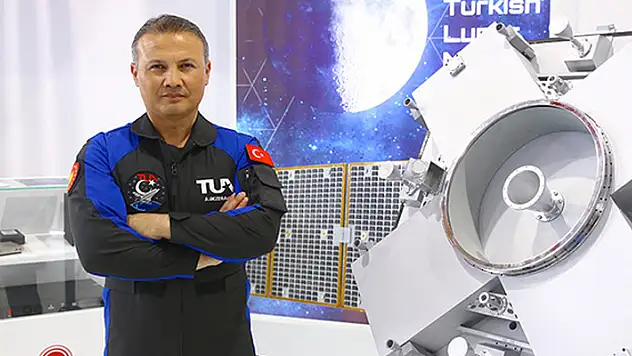 Alper Gezeravcı, Türkiye'nin üzerinden geçecek
