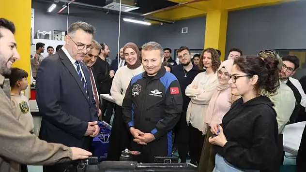 Alper Gezeravcı'dan BTÜ öğrencilerinin TEKNOFEST projelerine tam not